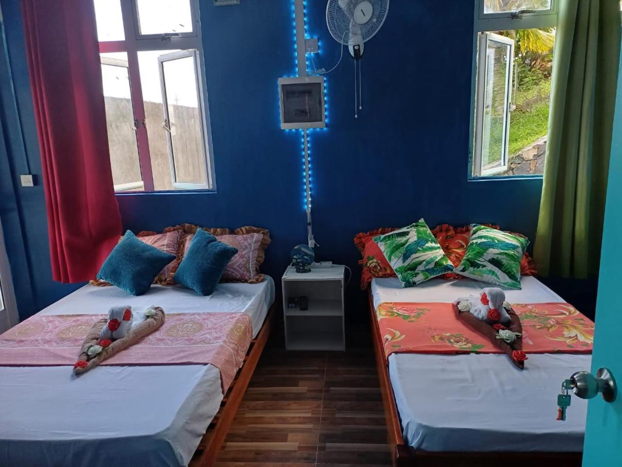 Chez Tonio Magic Ocean View Villa Port South East Bagian luar foto