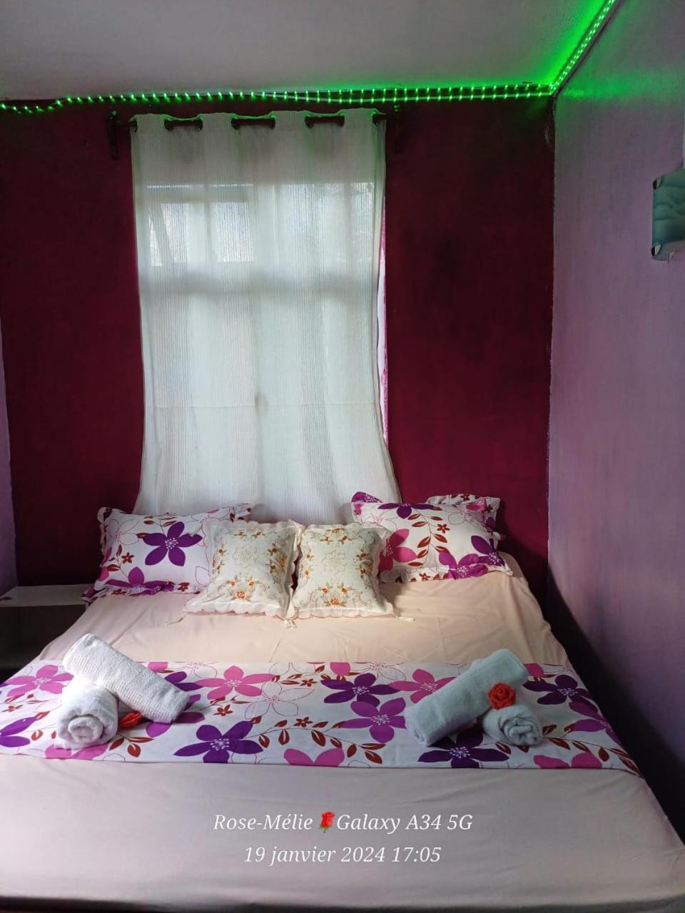 Chez Tonio Magic Ocean View Villa Port South East Bagian luar foto