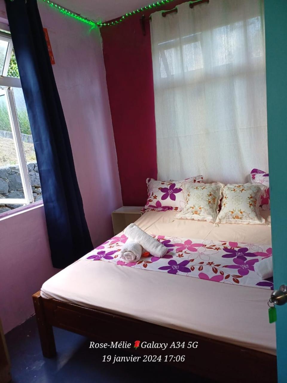 Chez Tonio Magic Ocean View Villa Port South East Bagian luar foto