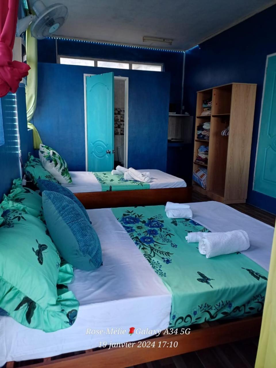 Chez Tonio Magic Ocean View Villa Port South East Bagian luar foto