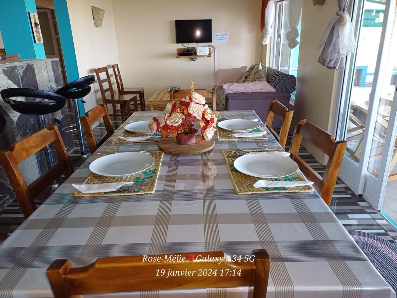 Chez Tonio Magic Ocean View Villa Port South East Bagian luar foto