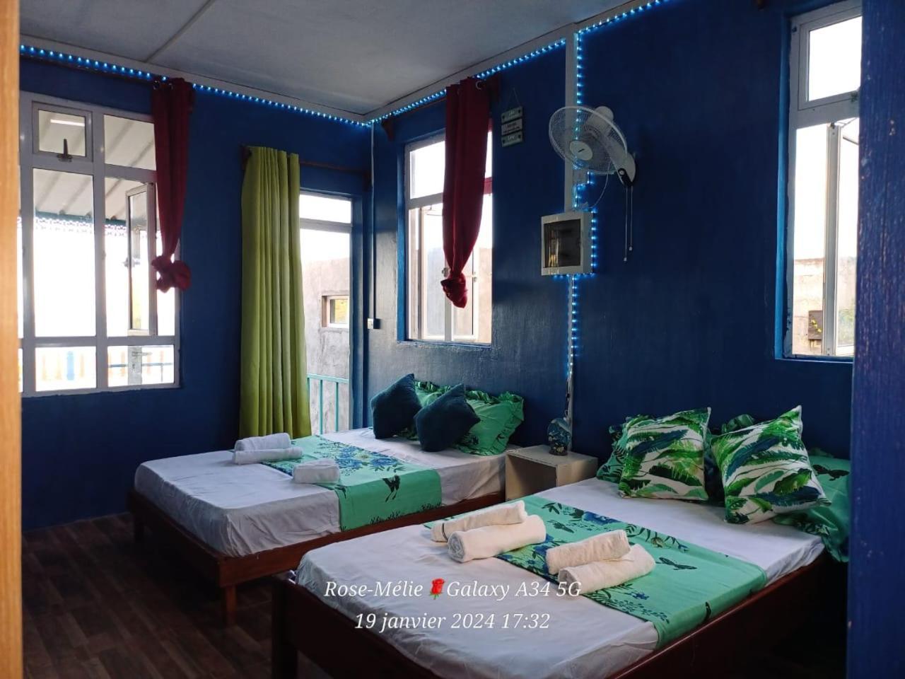 Chez Tonio Magic Ocean View Villa Port South East Bagian luar foto