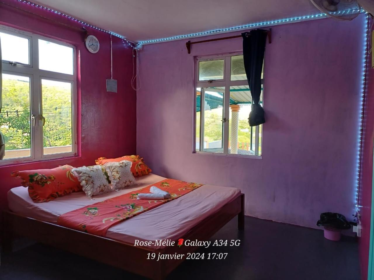 Chez Tonio Magic Ocean View Villa Port South East Bagian luar foto