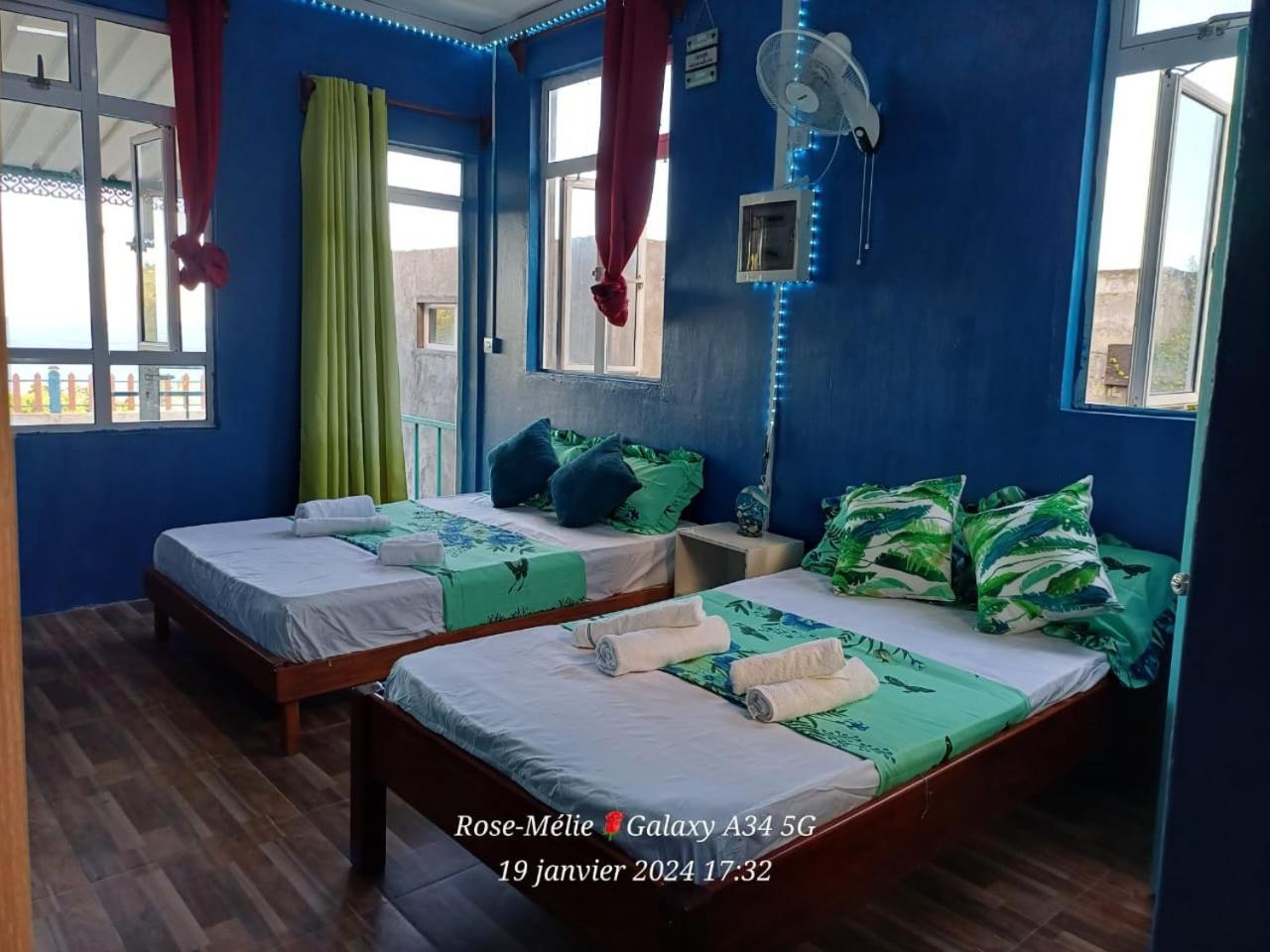 Chez Tonio Magic Ocean View Villa Port South East Bagian luar foto