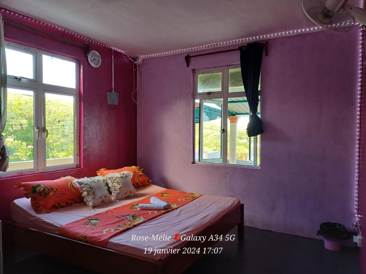 Chez Tonio Magic Ocean View Villa Port South East Bagian luar foto